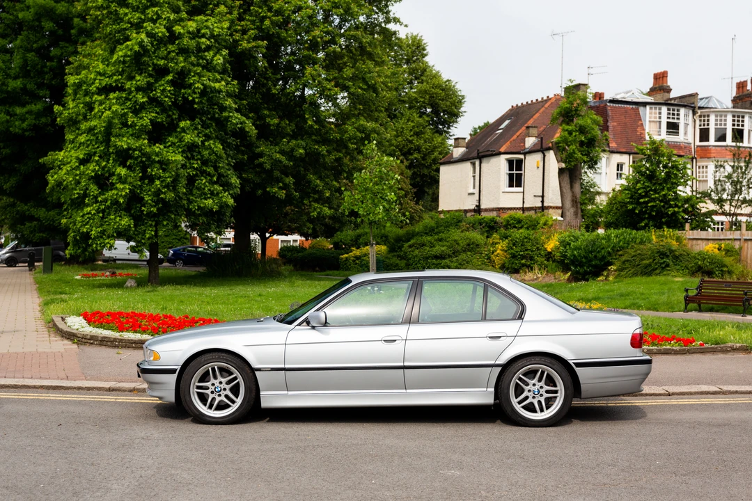 2001 BMW E38 7 Series - Image 19 of 31