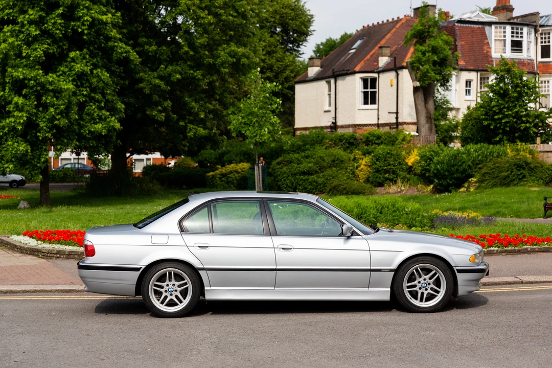 2001 BMW E38 7 Series - Image 18 of 31