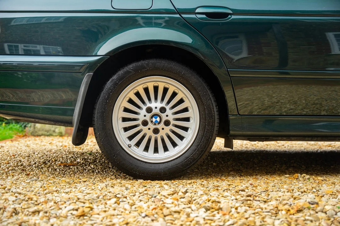 2001 BMW E39 5 Series - Image 29 of 30