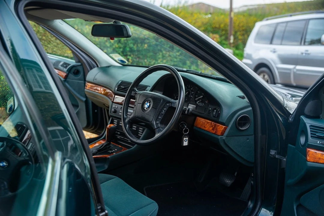 2001 BMW E39 5 Series - Image 3 of 30