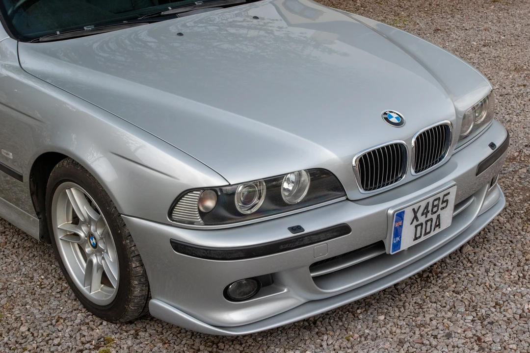 2001 BMW E39 540i - Image 9 of 31