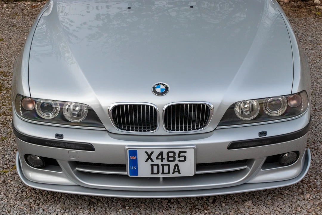 2001 BMW E39 540i - Image 10 of 31