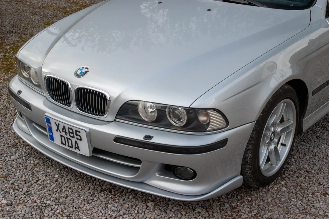 2001 BMW E39 540i - Image 11 of 31