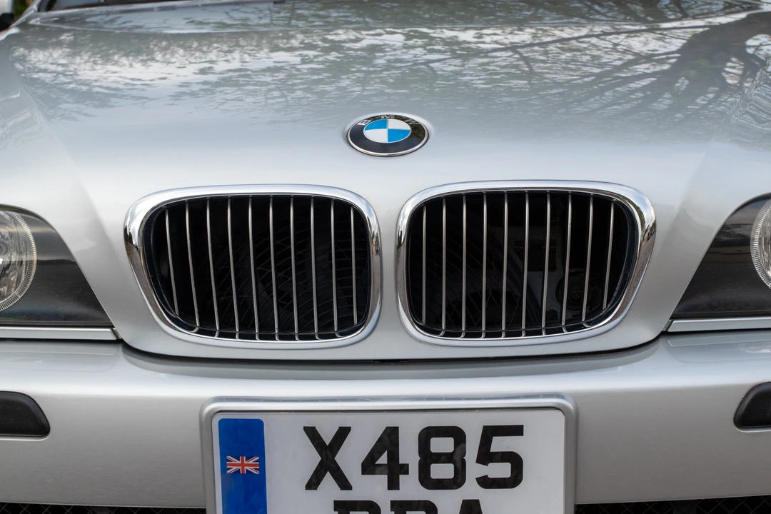2001 BMW E39 540i - Image 14 of 31