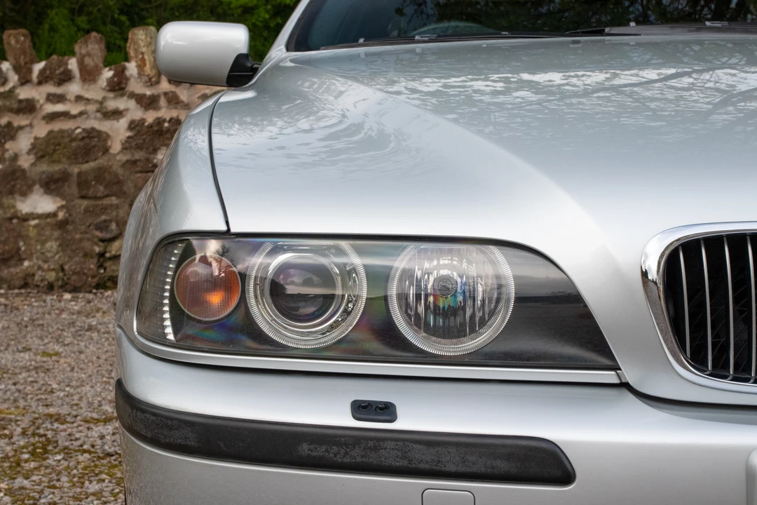 2001 BMW E39 540i - Image 15 of 31