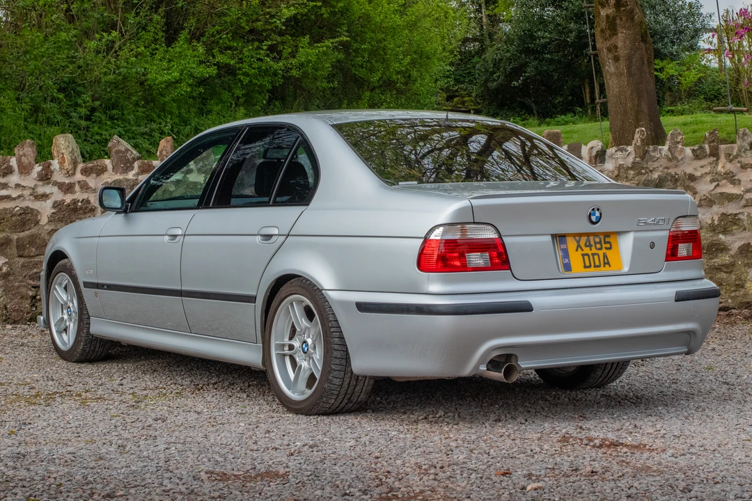 2001 BMW E39 540i - Image 6 of 31