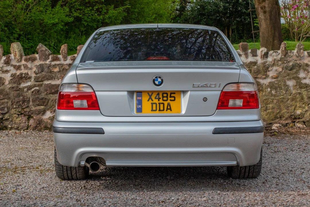 2001 BMW E39 540i - Image 5 of 31