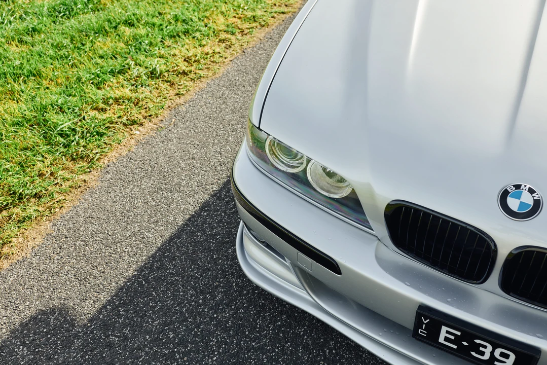 2001 BMW E39 540i - Image 17 of 31