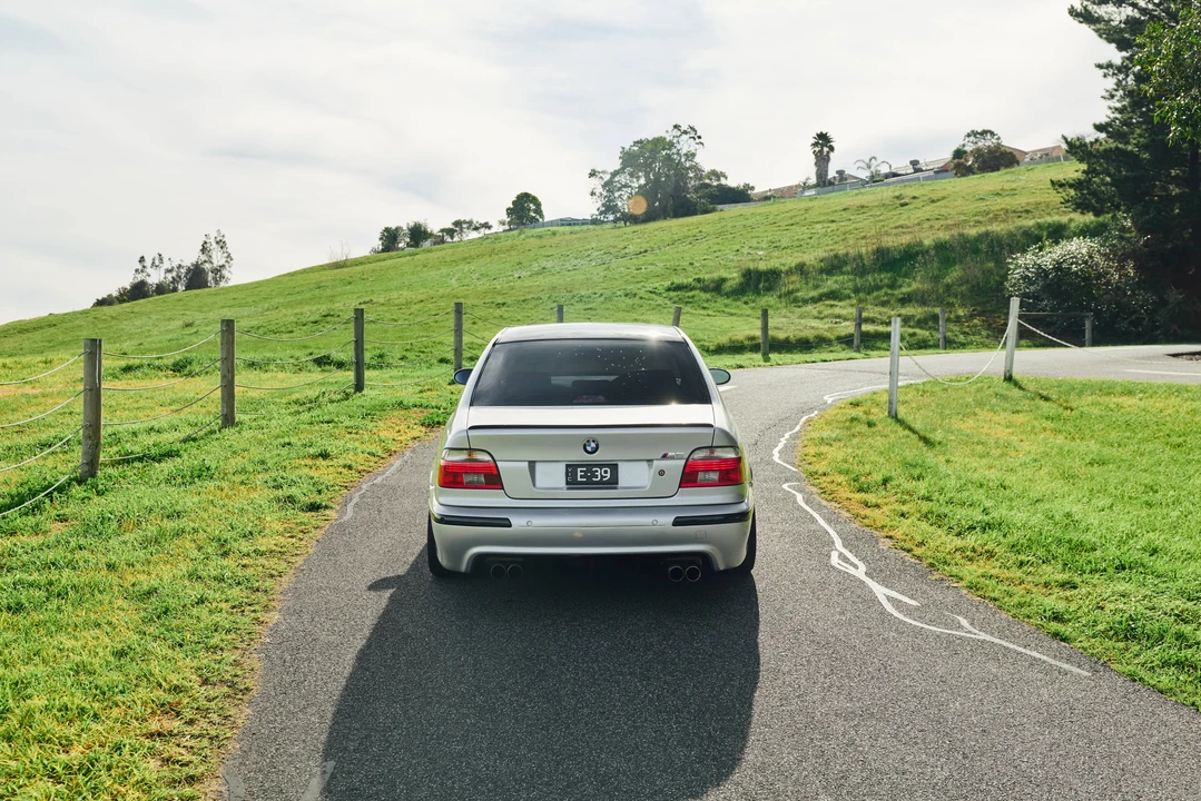 2001 BMW E39 540i - Image 6 of 31