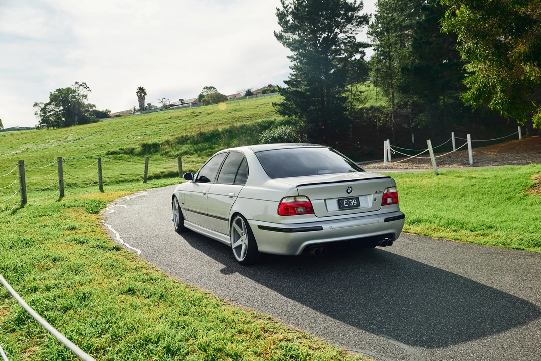 2001 BMW E39 540i - Image 5 of 31