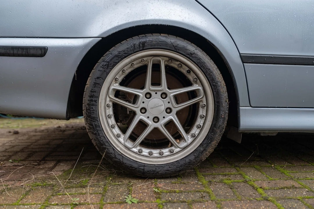 2001 BMW E39 M5 - Image 18 of 30
