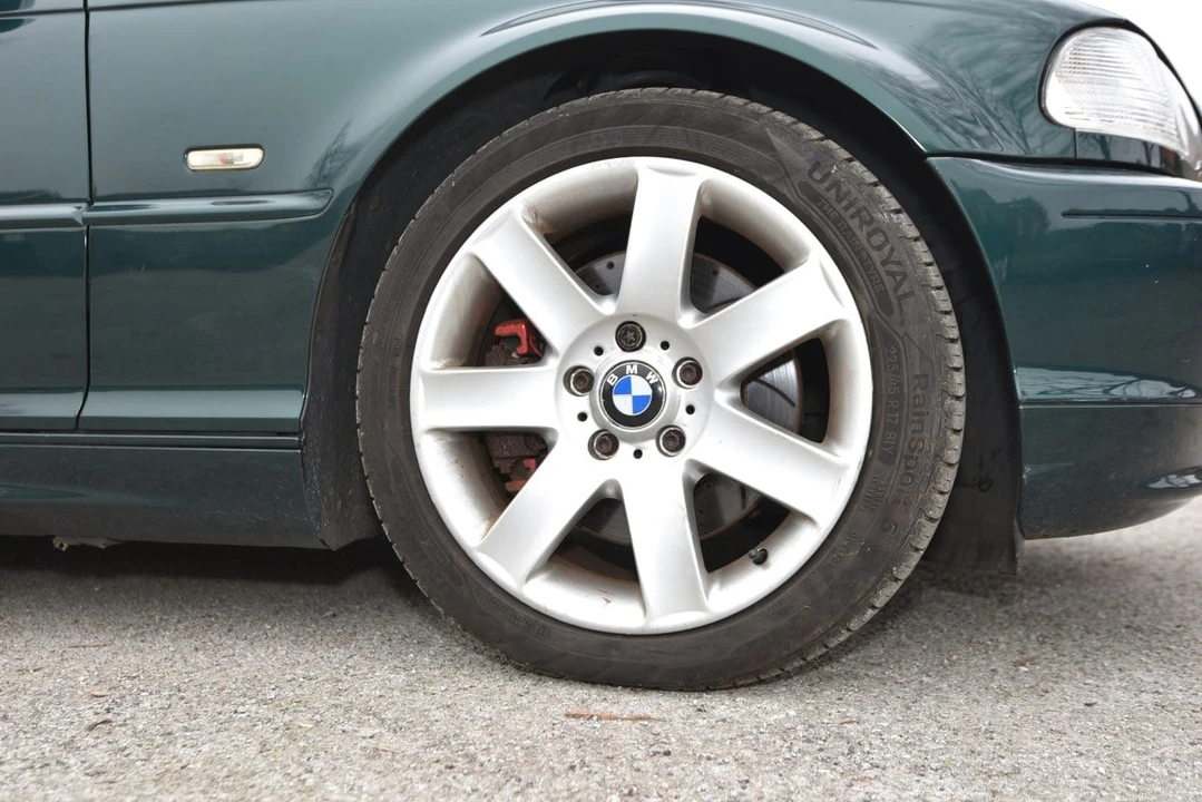2001 BMW E46 330i & 330Ci - Image 26 of 30