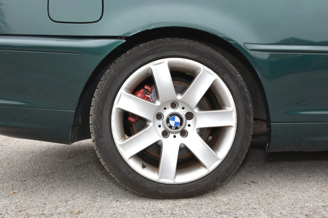 2001 BMW E46 330i & 330Ci - Image 27 of 30