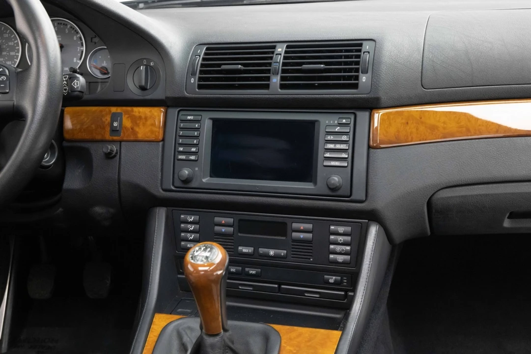 2001 BMW E39 M5 - Image 16 of 31