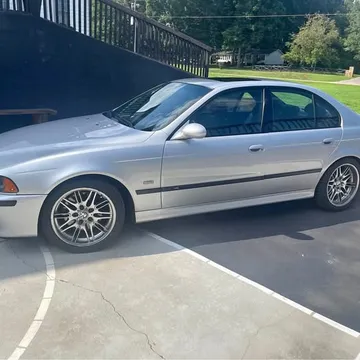 2001 BMW M5