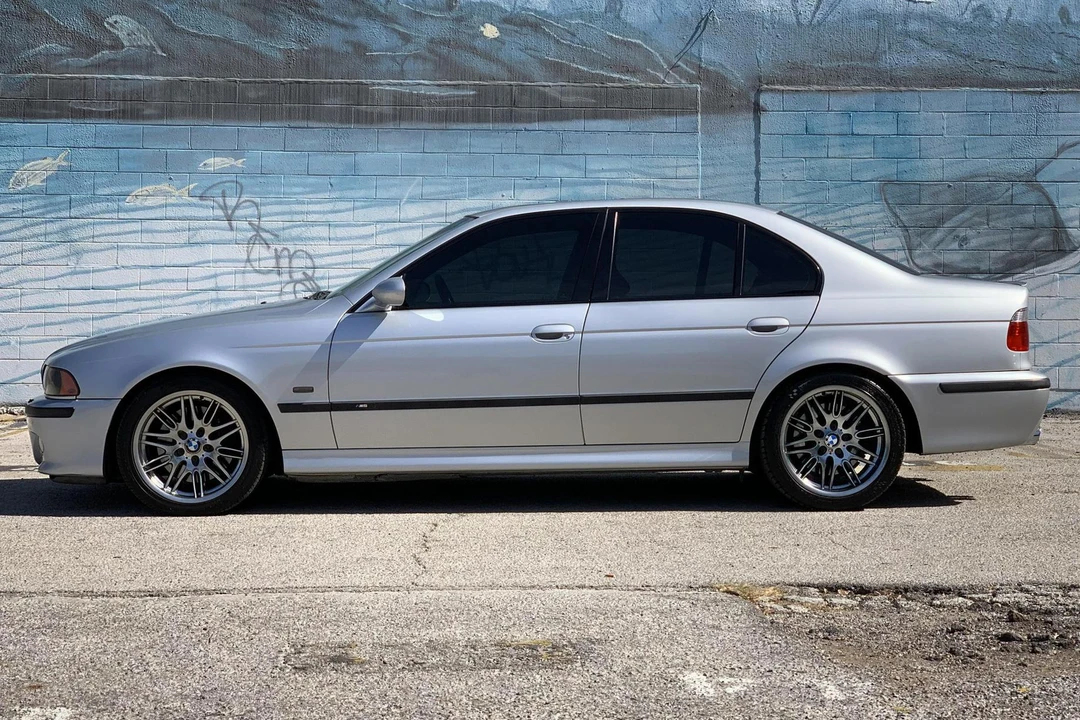2001 BMW E39 M5 - Image 2 of 31