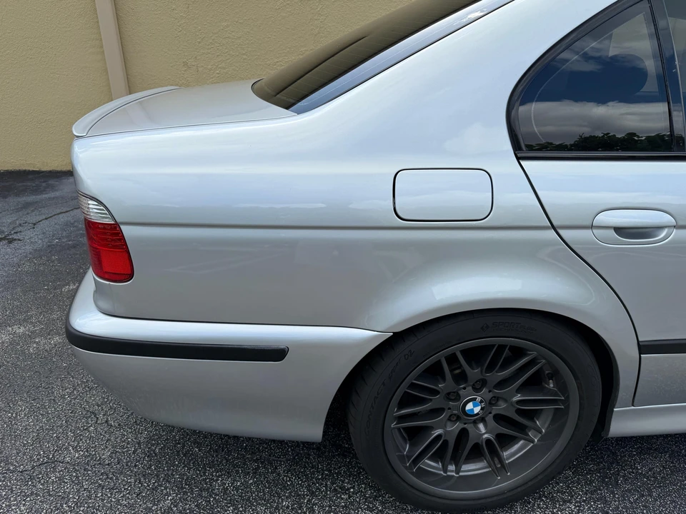 2001 BMW E39 M5 - Image 27 of 31