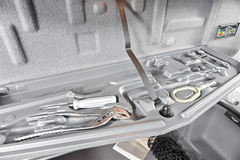 2001 BMW E39 M5 - Image 13 of 31