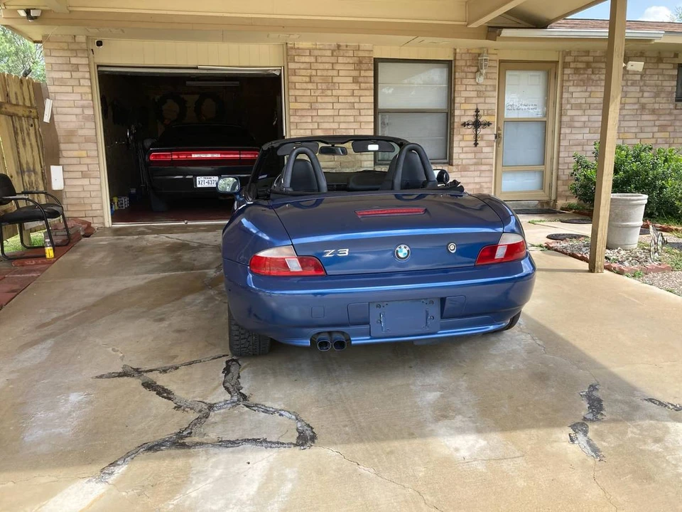 2001 BMW Z3 Roadster - Image 2 of 6