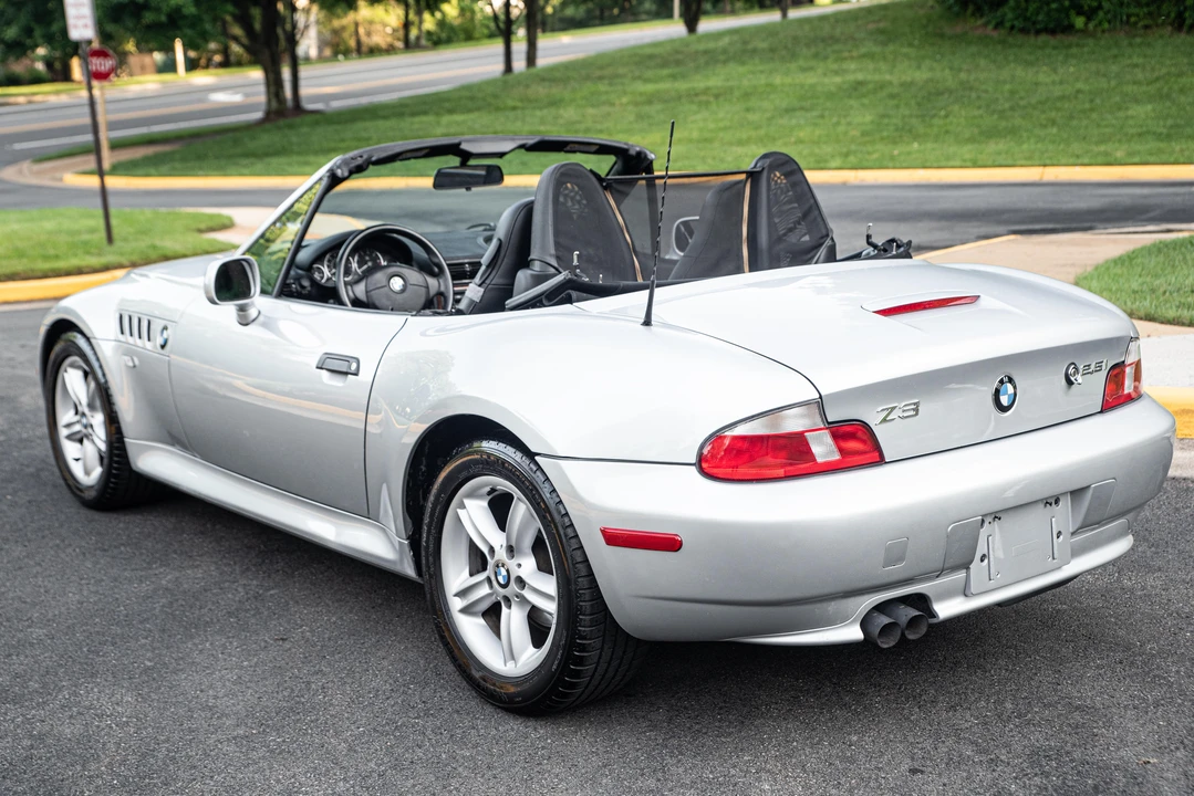 2001 BMW Z3 Roadster - Image 11 of 31