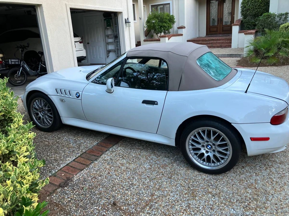 2001 BMW Z3 - Image 3 of 16