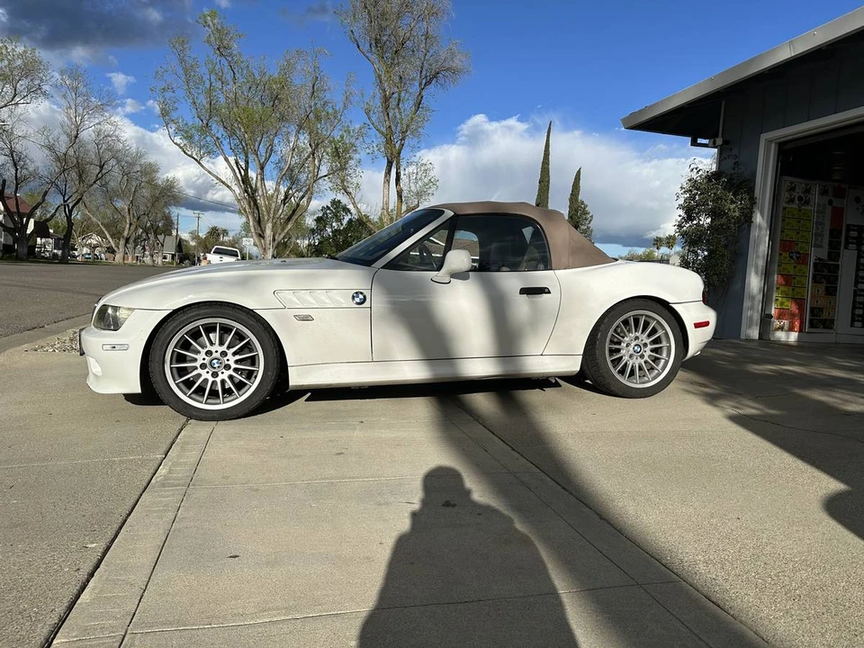 2001 BMW Z3 - Image 10 of 13