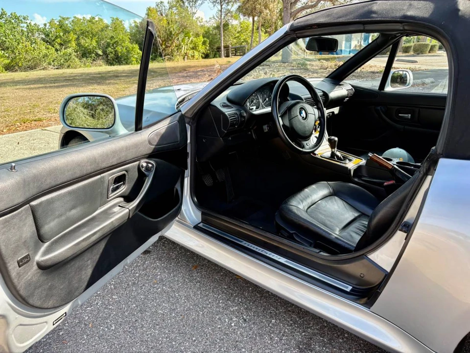 2001 BMW Z3 Roadster - Image 19 of 22