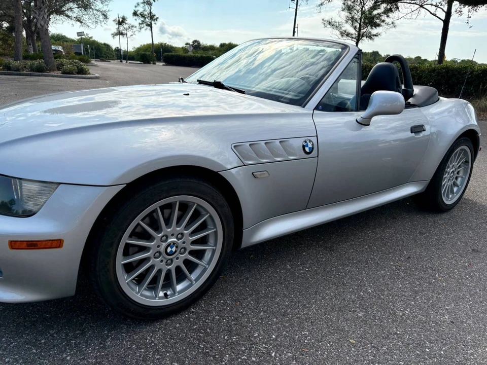 2001 BMW Z3 Roadster - Image 2 of 22
