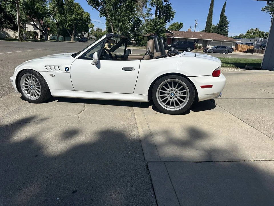 2001 BMW Z3 - Image 2 of 13