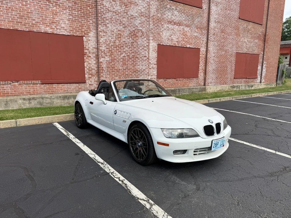 2001 BMW Z3 Roadster - Image 2 of 25