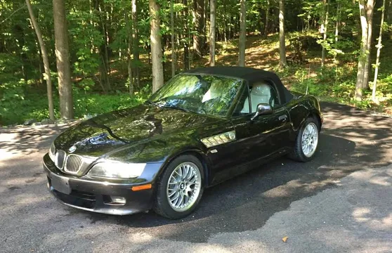 2001 BMW Z3 3.0i Roadster 2D