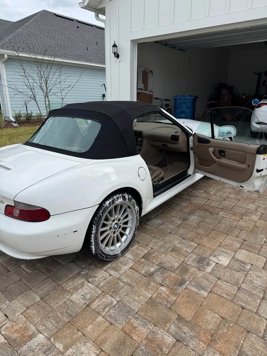 2001 BMW Z3 Roadster - Image 3 of 10