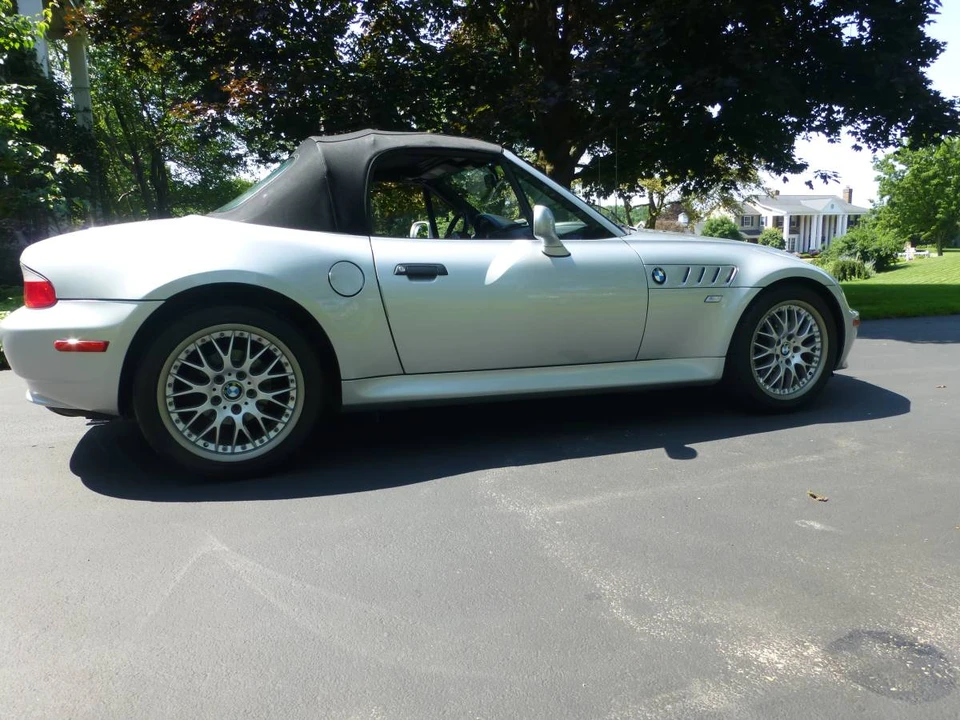 2001 BMW Z3 Roadster - Image 2 of 4