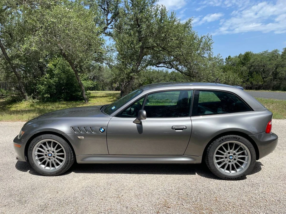 2001 BMW Z3 Coupe - Image 2 of 10