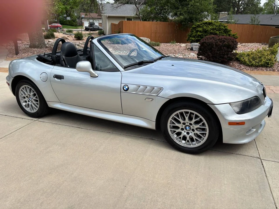 2001 BMW Z3 Roadster - Image 2 of 17