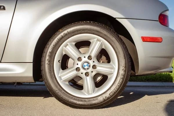 2001 BMW Z3 Roadster - Image 16 of 21
