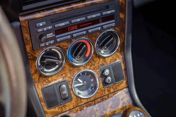 2001 BMW Z3 Roadster - Image 9 of 21