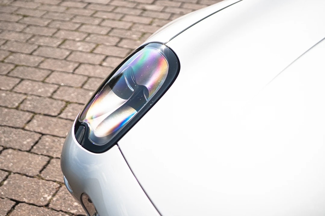 2001 BMW Z8 - Image 25 of 31