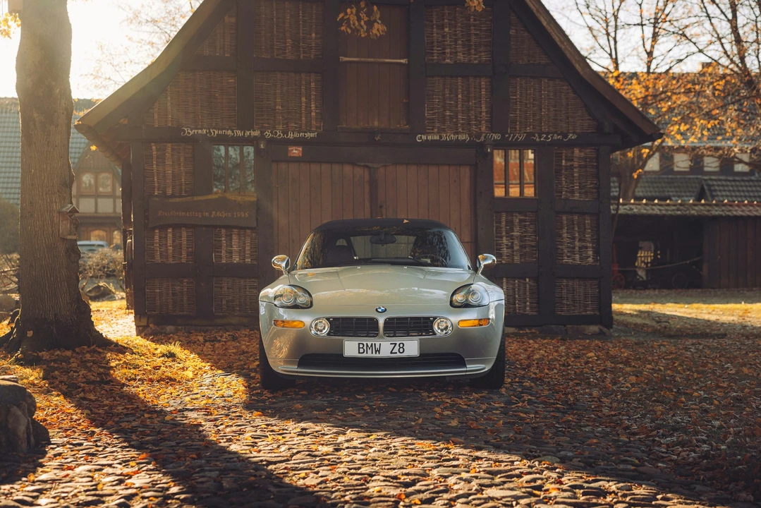 2001 BMW Z8 - Image 16 of 21