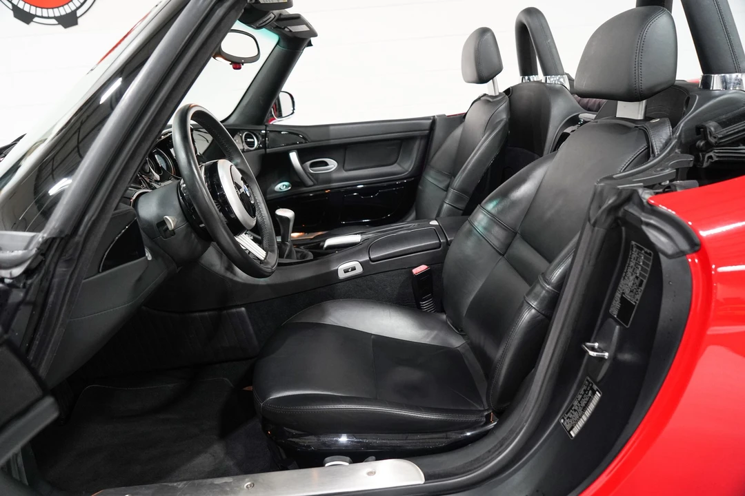 2001 BMW Z8 - Image 29 of 31