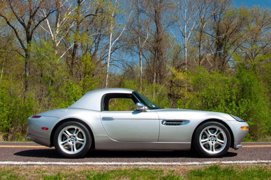 2001 BMW Z8 - Image 2 of 5