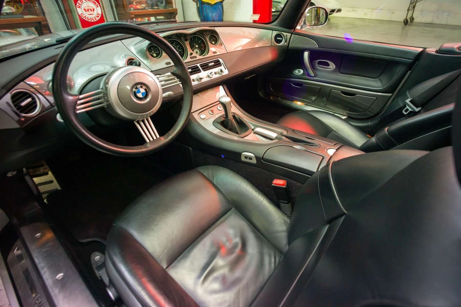2001 BMW Z8 - Image 4 of 5