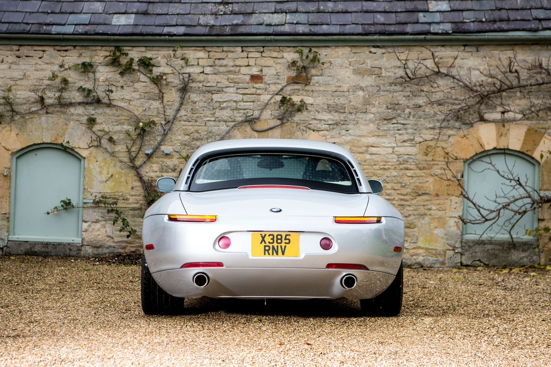 2001 BMW Z8 - Image 16 of 17