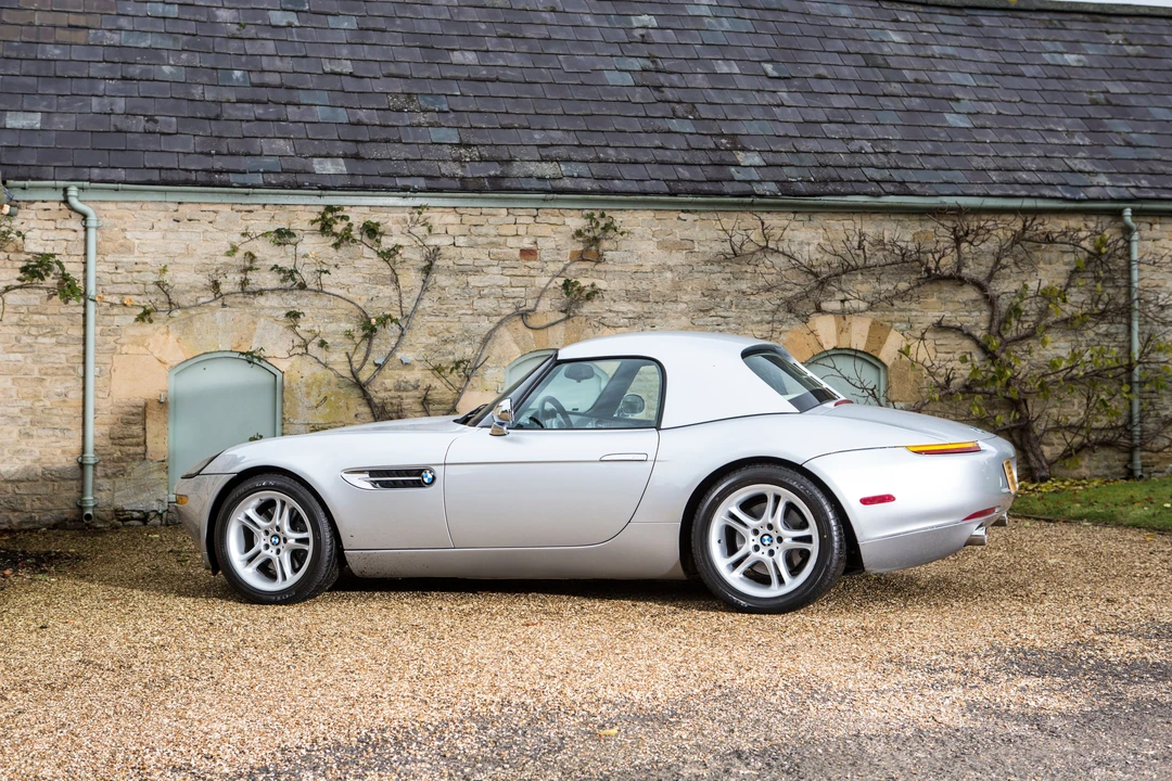 2001 BMW Z8 - Image 17 of 17