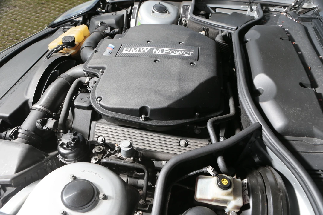 2001 BMW Z8 - Image 18 of 30