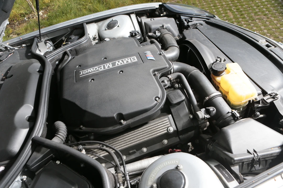 2001 BMW Z8 - Image 17 of 30