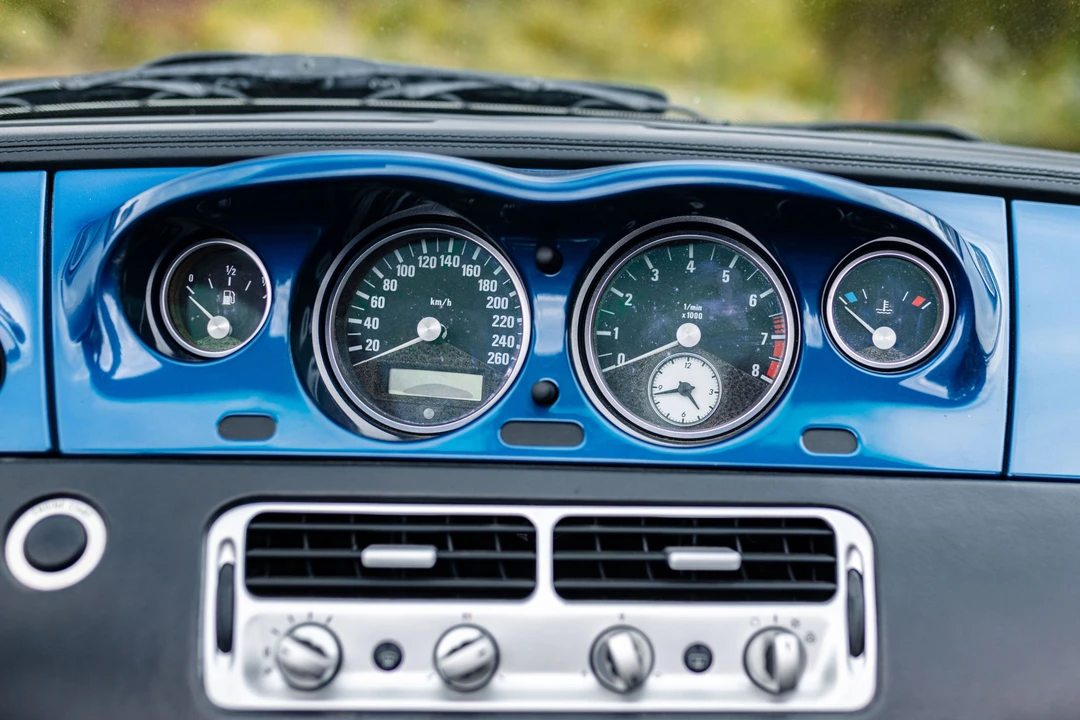 2001 BMW Z8 - Image 28 of 31
