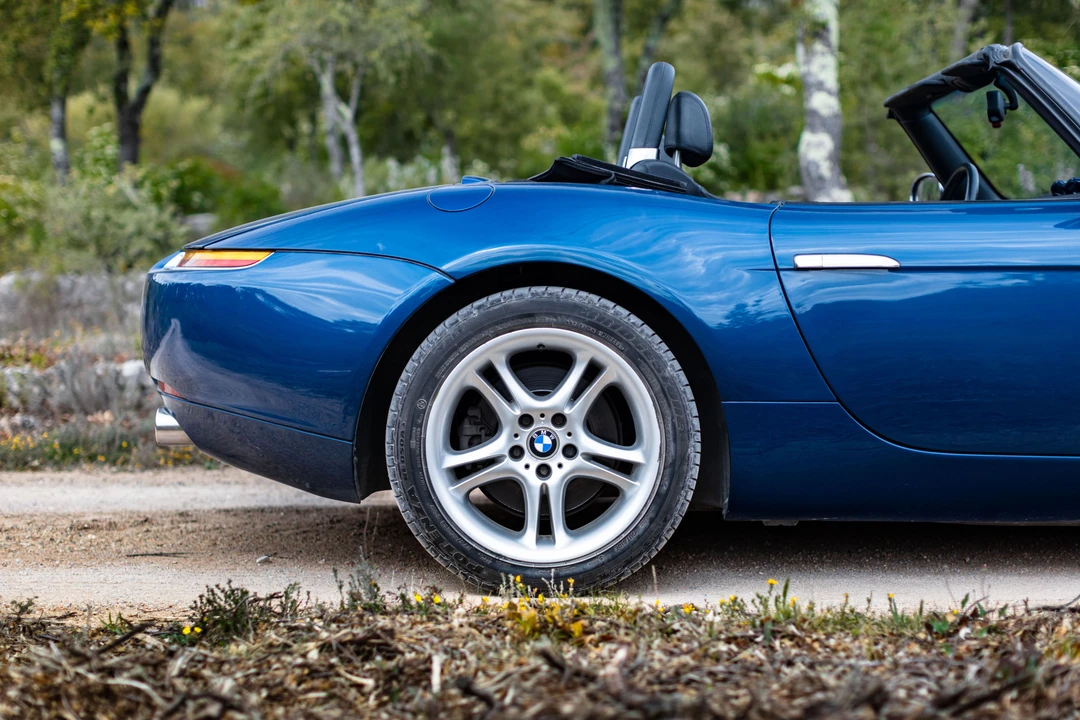 2001 BMW Z8 - Image 8 of 31