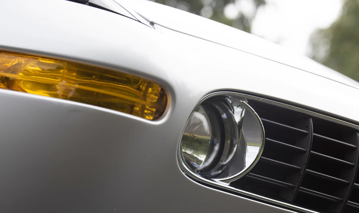 2001 BMW Z8 - Image 27 of 31