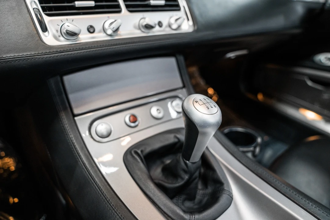 2001 BMW Z8 - Image 16 of 21